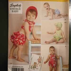 1600A Simplicity Red Floral Diaper Cover Set
